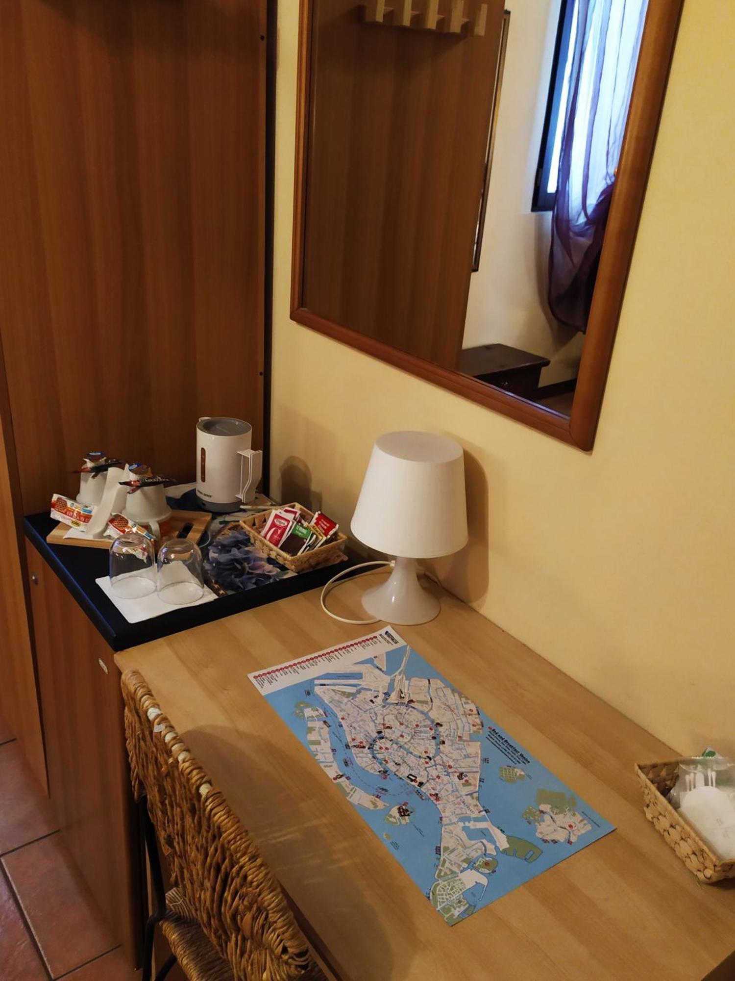 Ca Tron Apartment Next To Rialto Bridge Venice Room photo